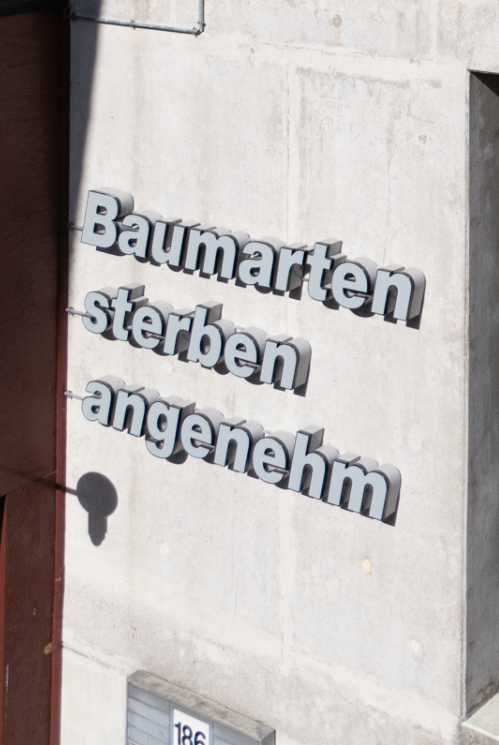 Mehr über den Artikel erfahren Fabian Thiele, Baumarten sterben angenehm, 2025