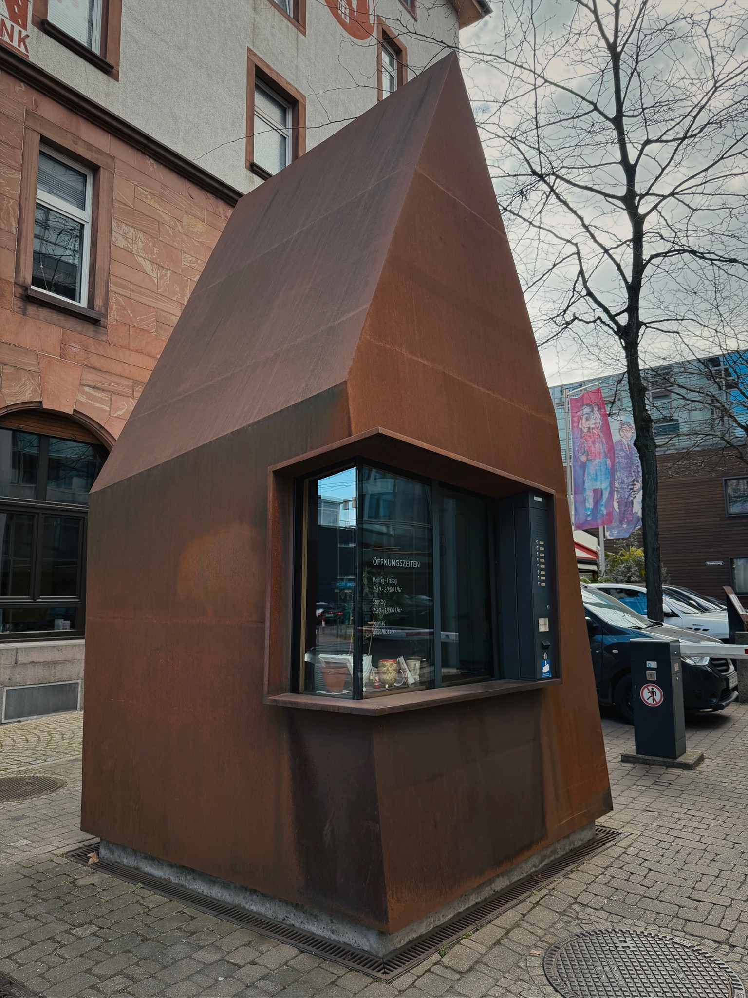 Mehr über den Artikel erfahren Geiseler & Gergull, Das Pförtnerhaus